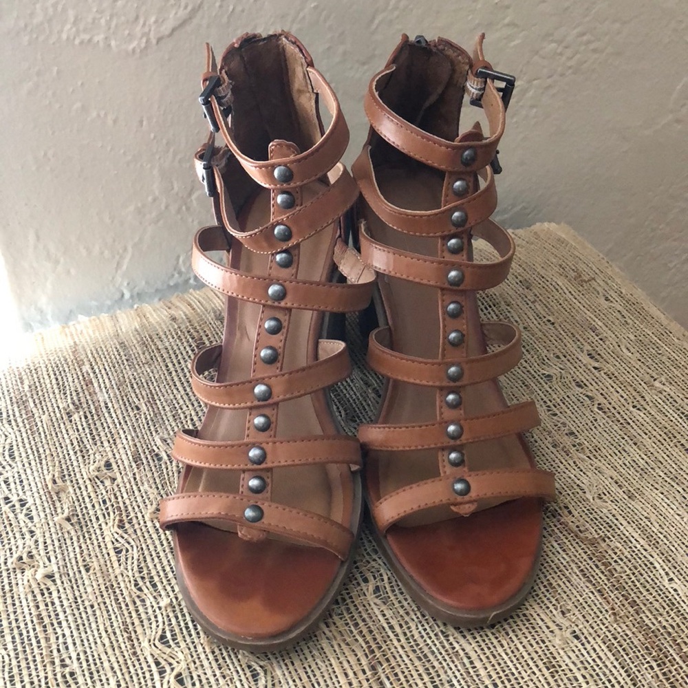 Mossimo Sandel Heels. Size: 6 1/2